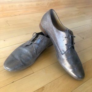 Paul Green gold oxfords size 9 US